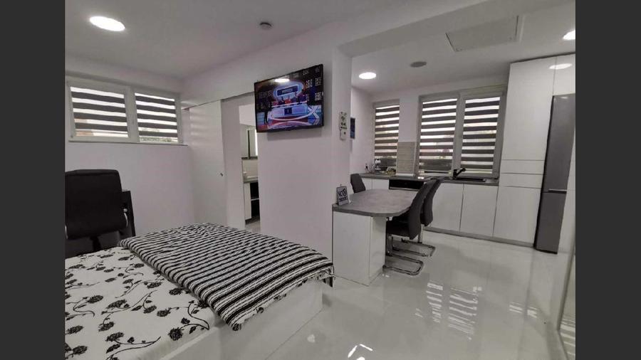 House for sale 6 Rooms, Episcop Ioan Alexi Street, Oradea