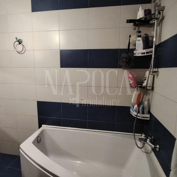 Apartament 3 camere de vanzare in Floresti