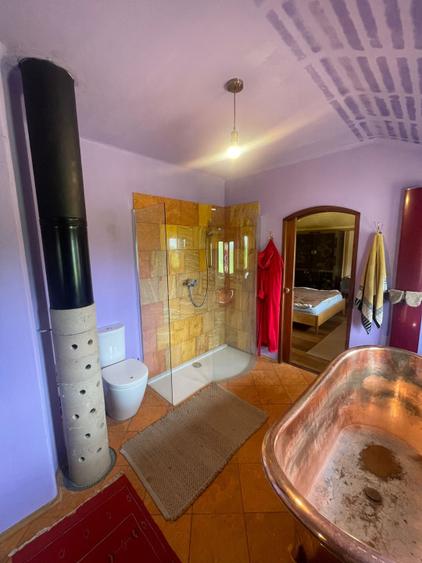 Casă ecologică din beton de canepă, 200 mp, 11 arii teren, zona Tautii de Sus