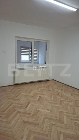 Inchiriere spatiu comercial generos de 200 m2 - 10