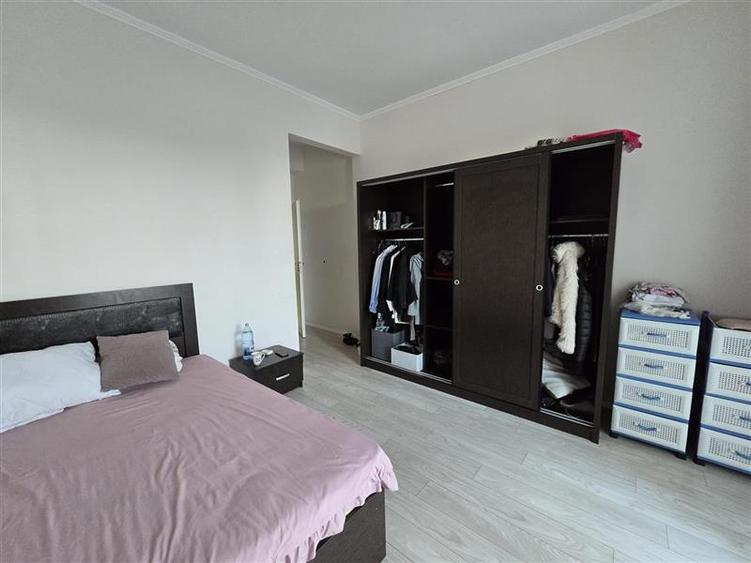 3 CAMERE + CURTE SI LOC PARCARE SECTOR 1 CHITILEI MALL COLOSSEUM