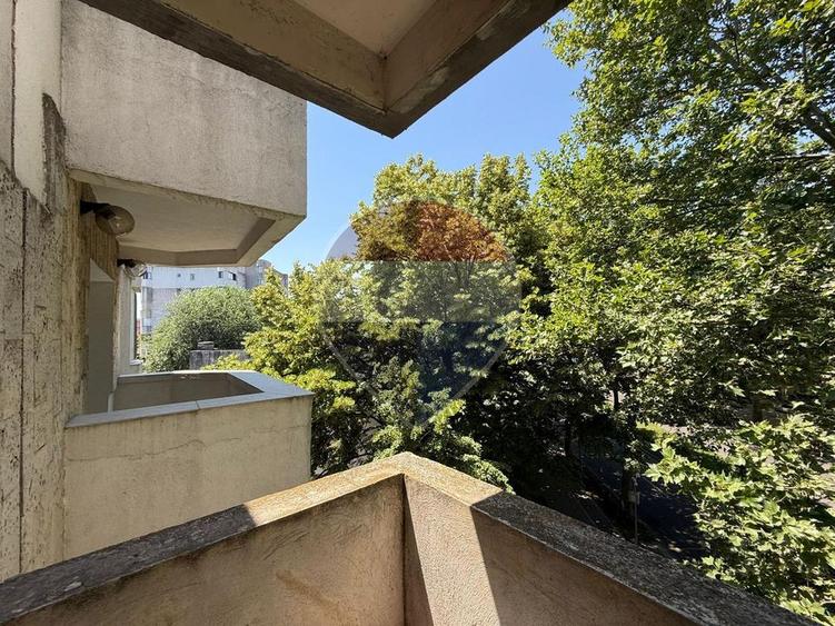 Apartament 3 camere  vânzare în zona Capitol Constanta vedere la mare