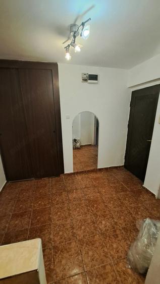Apartament 3 Camere Crangasi | Nemobilat | Decomandat | 2 Bai