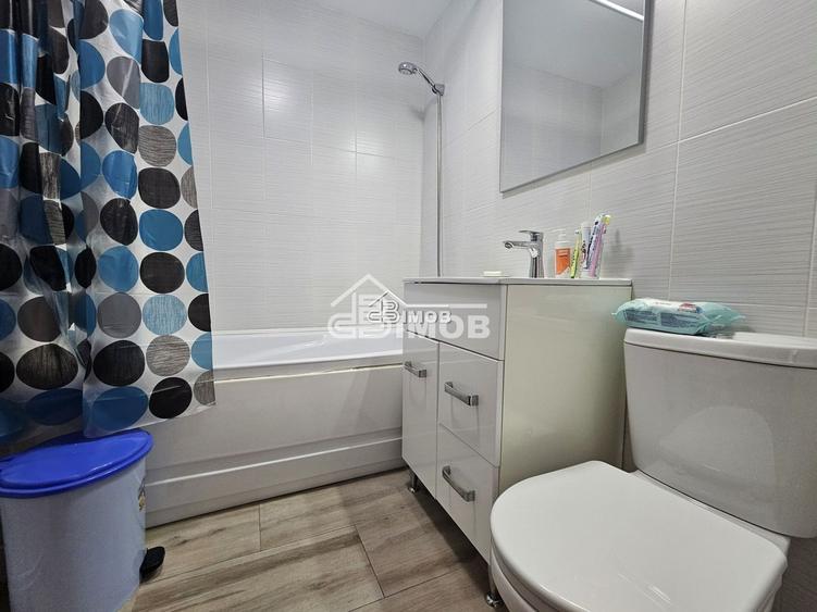 Apartament 3 camere decomandat, 64 mp, mobilat/utilat – Micro 11, lâng