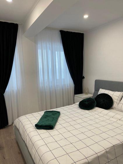 Apartament 2 camere, semidecomandat, -
