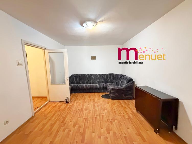 Apartament 2 camere,Piata Noua,etaj 2