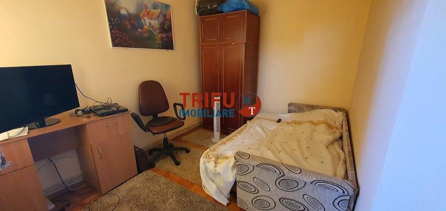 Apartament, 3 camere, 2 balcoane inchise, decomandat