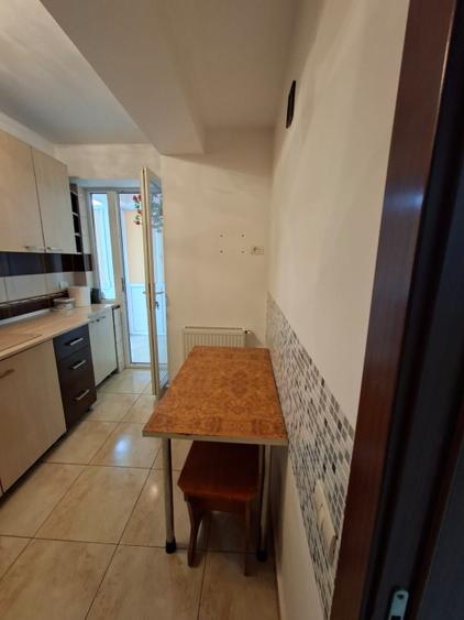 INCHIRIEZ APARTAMENT 2 CAMERE ZONA VIVO CONSTANTA