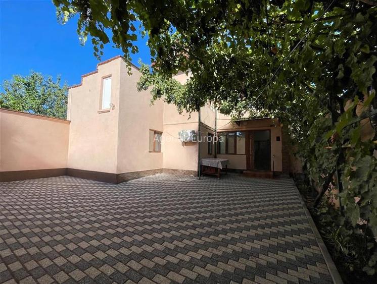 Casa de vanzare P+M zona centrala Tulcea - 2