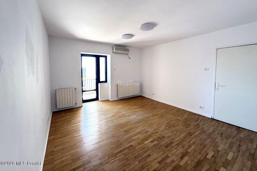 Polona - Duplex 256 mpu, 6 camere, etaje 6+7, panorama, terase 52 mp - 34