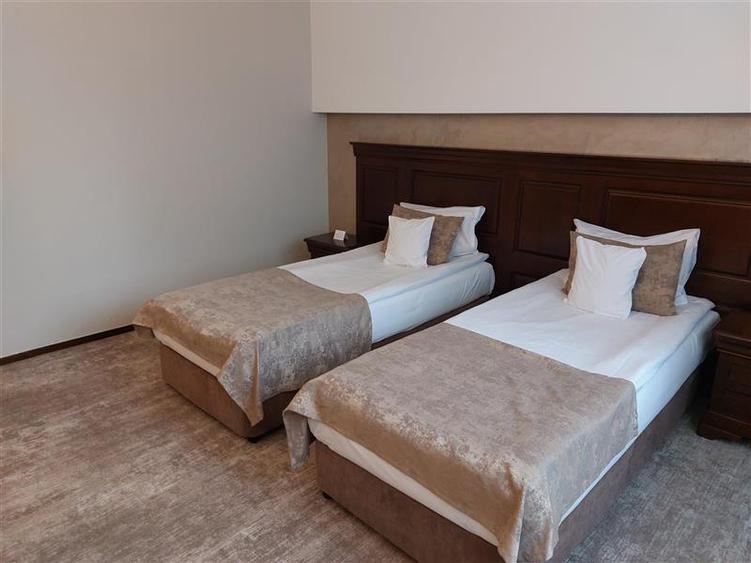 APARTAMENT 3 CAMERE, HOTEL ALPIN, POIANA BRASOV