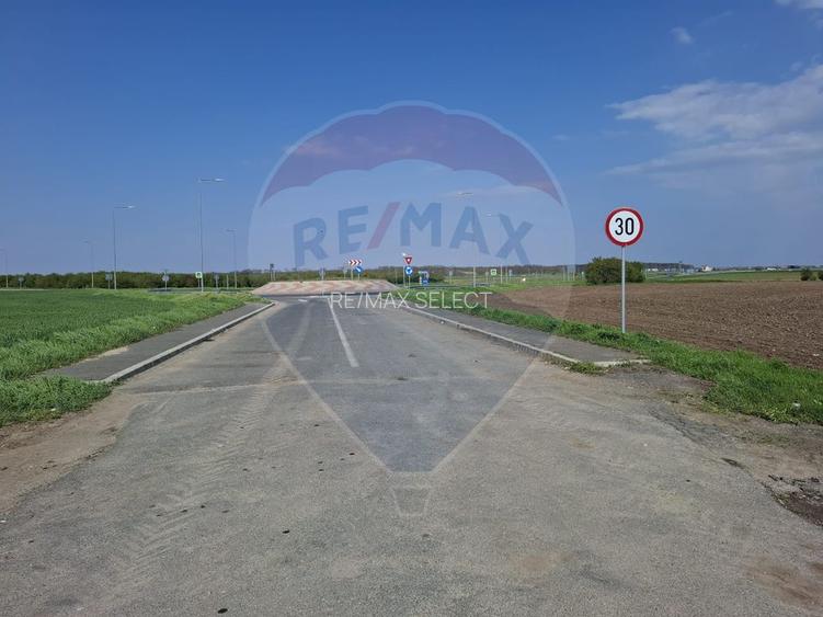 Vanzare teren intravilan parcelat, in Branesti langa - Autostrada A2 - 5