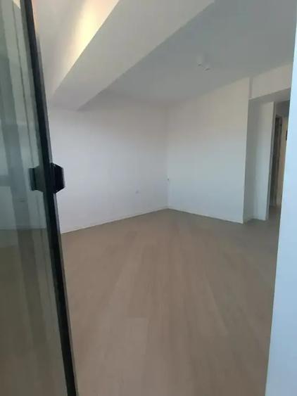 Apartament 3 camere premium în Cortina North | Etaj 5 | Balcon | Vedere panorami