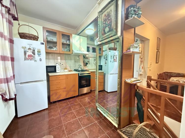Casuta "bunicii" la 2 pasi de Calea Calarasilor