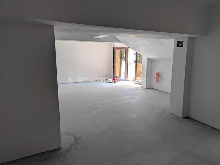 Spatiu comercial 130 mp - demisol - Faleza Nord - 100.000 euro(Cod E8+E10) - 4