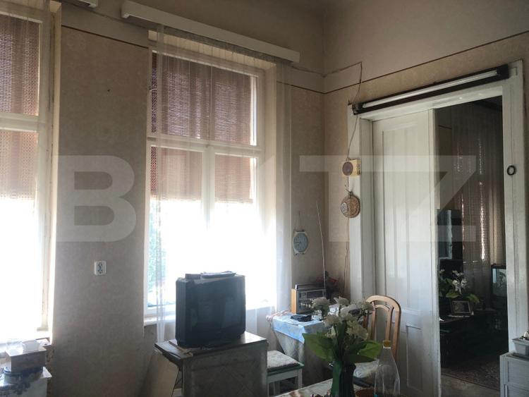 De vanzare apartament / spatiu birou , 3 camere , 86 mp , Zona Centrală