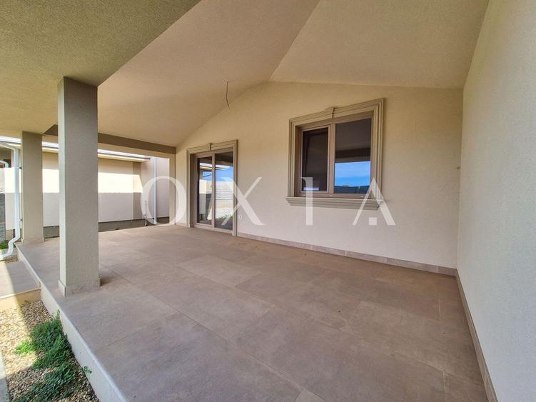 AX929 Giroc, Finisaje Premium, 1/2 Duplex Unit Prin Garaj