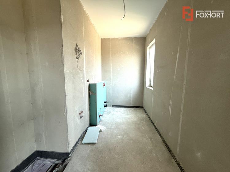 COMISION 0% Duplex despartit prin garaj, 5 camere, 3 bai, in Dumbravita - 11