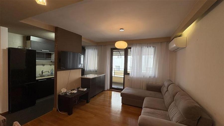 Inchiriere apartament 3 camere bloc tip vila in Andrei Muresanu- zona Alverna