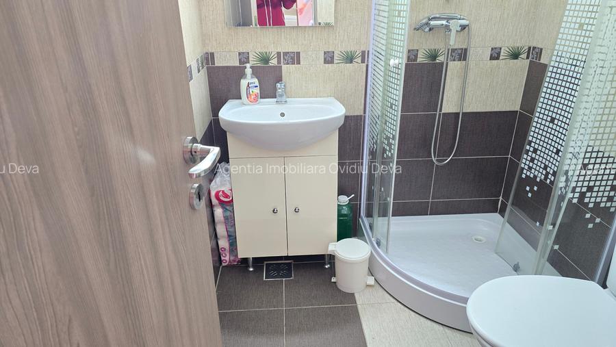 Inchiriez apartament 4 camere decomandat in Deva zona Liliacului, etaj 2, - 9