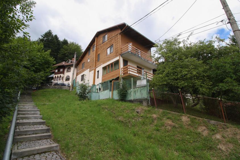 Vila Sinaia 8 camere | garaj | acces usor