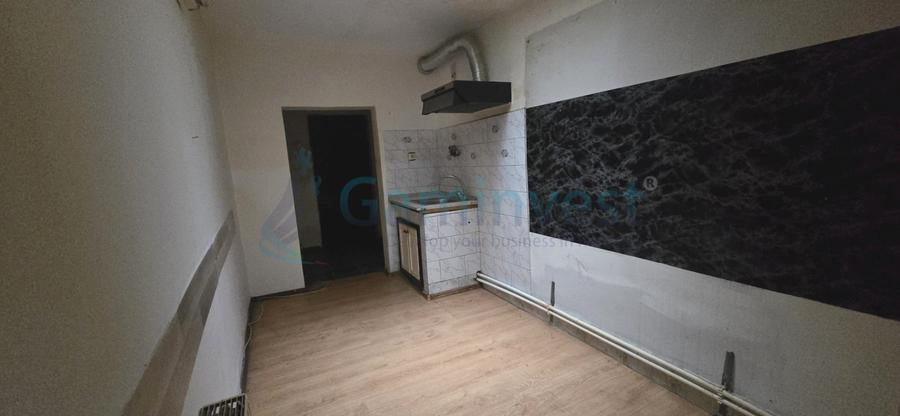 Teren si casa de vanzare,zona cu vizibilitate,Cantemir,Oradea