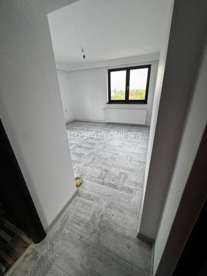 Vila S+P+1+Pod mansardat Albert Roua - 6