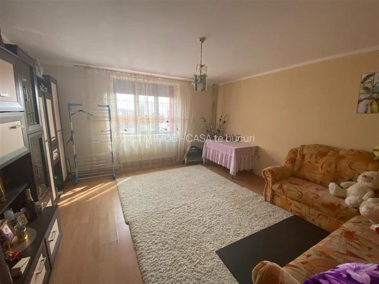 Iaz, Casa la Curete, 9 Camere, Teren 2892 Mp - 7