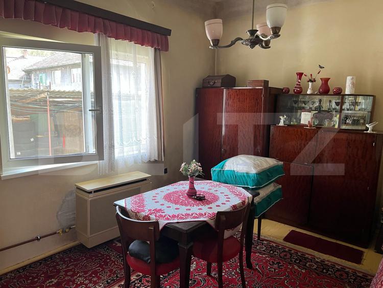 Casă vanzare cu 3 camere in zona Dambu, 877 mp, zona semicentrala