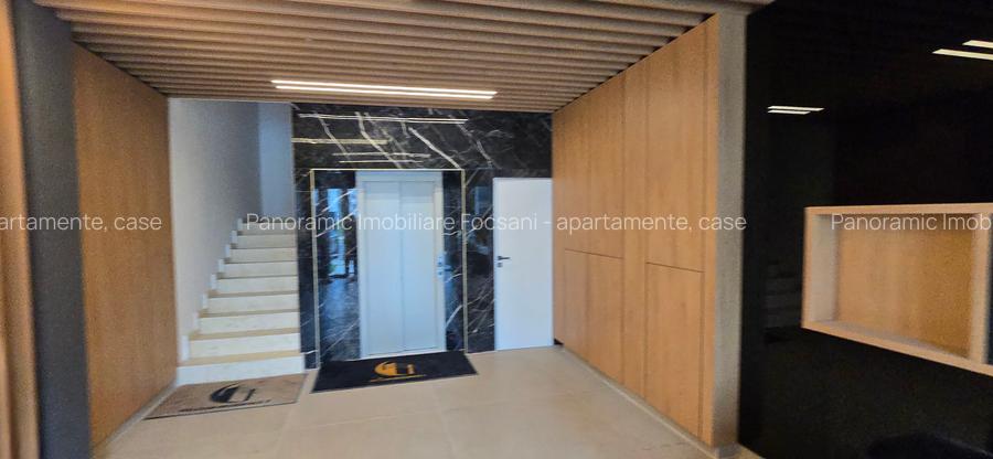 2 camere de vanzare  Focsani, central, bloc nou - 24