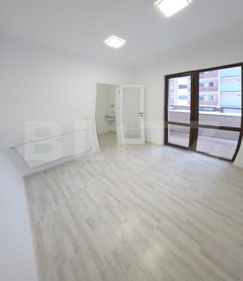 Apartament 77 mp utili – locuință, cabinet, spatiu comercial