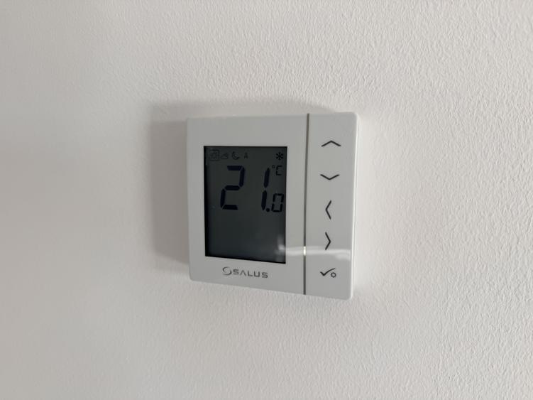 Casa individuala - curte 540 mp - Mosnita - ideala pentru familie