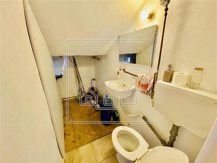 Casa renovata - 5 camere, garaj, poarta automatizata - Cisnadie
