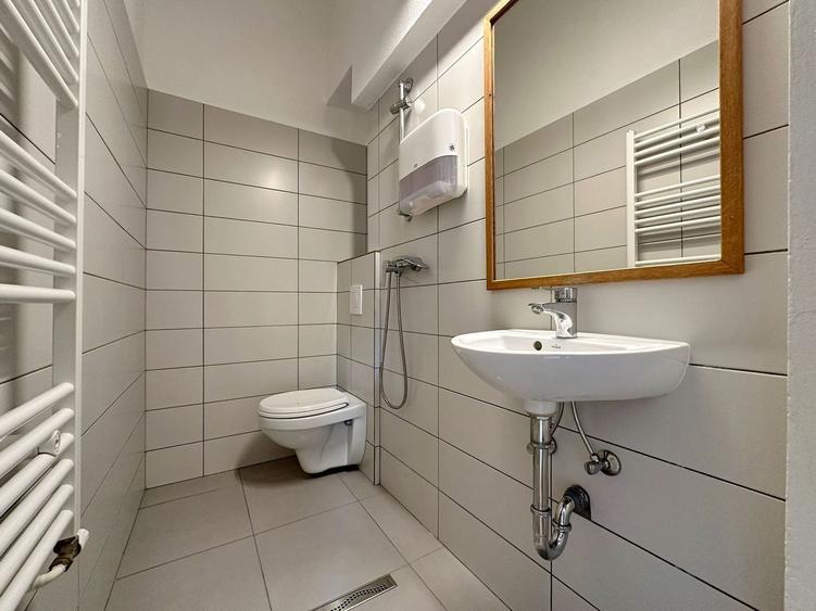 Apartament cu 3 camere in centrul istoric al Brasovului