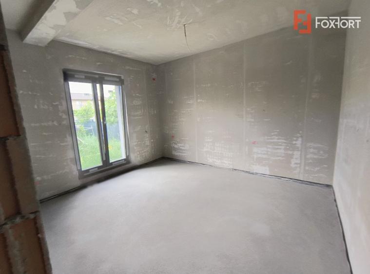 Casa individuala cu 4 camere si teren de 860 mp, zona Giroc