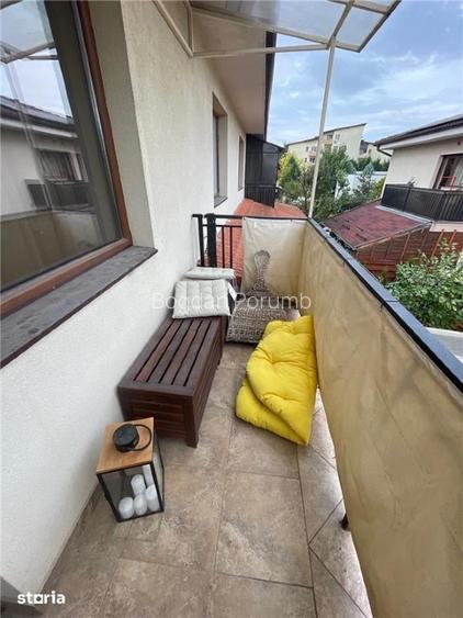 Casă modernă tip triplex, unitate de capăt  - 9