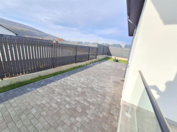 Casa parter, 72 mp, teren 270 mp, 3 camere, zona Hemeius - 21
