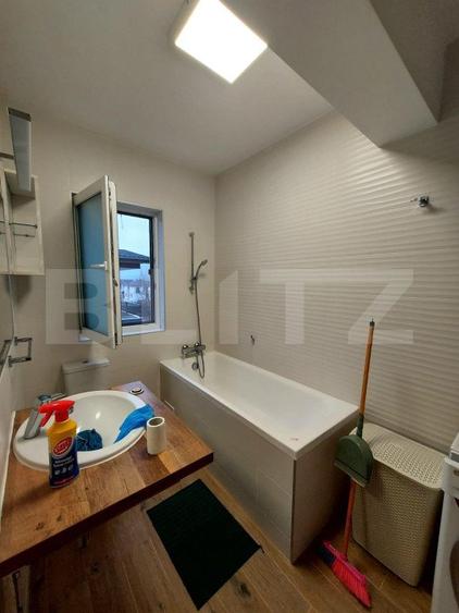 Apartament 2 camere, 57 mp, balcon, zona Sud