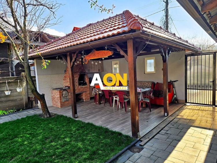 Casa 4 camere, mobilata, utilata, 593 mp teren, zona Centru