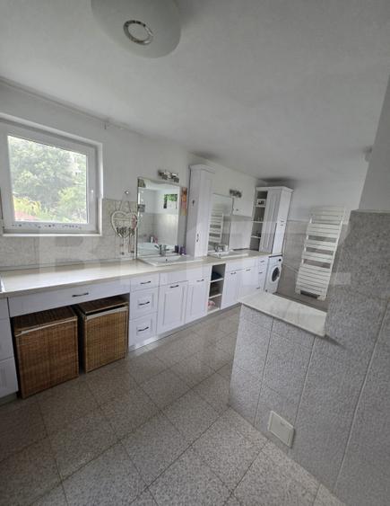 Proprietate de vanzare, 2 case, 327 mp, zona Tecuci