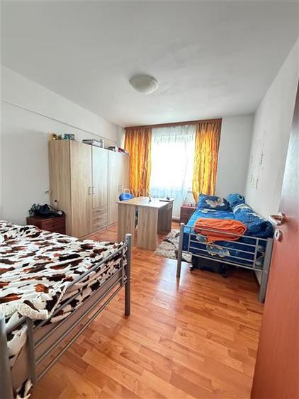 Vanzare garsoniera decomandata in bloc de apartamente, zona Garii - 7