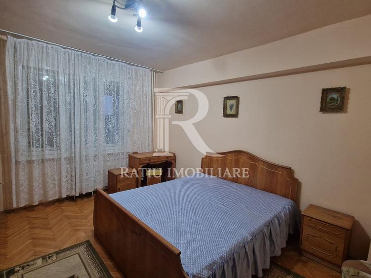 Apartament cu 4 camere | Decebal | 68 utili | Lift | Oradea
