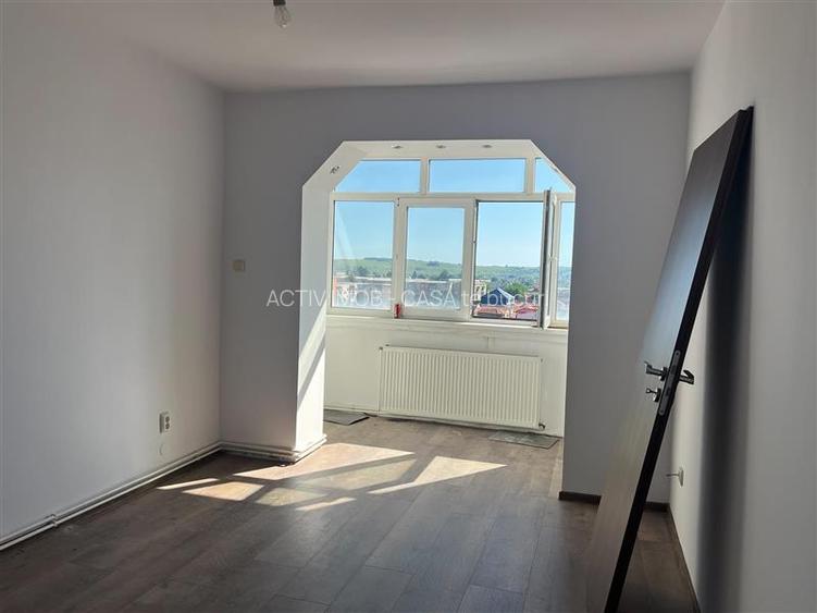 Lugoj, Apartament 3 Cam., 84 Mp., Semidecomandat, et.6, Central Blocul Postei - 26