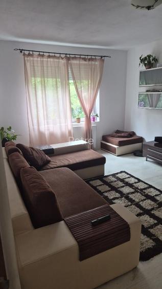De vânzare apartament cu 3 camere - 6