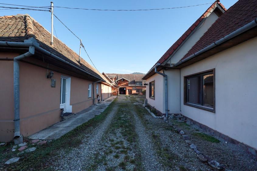 Casa de vanzare Rasnov + Spatiu Comercial | Teren 1062mp