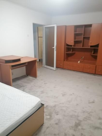 Apartament 3 camere decomandat cu loc de parcare si garaj, zona Kaufland Marasti