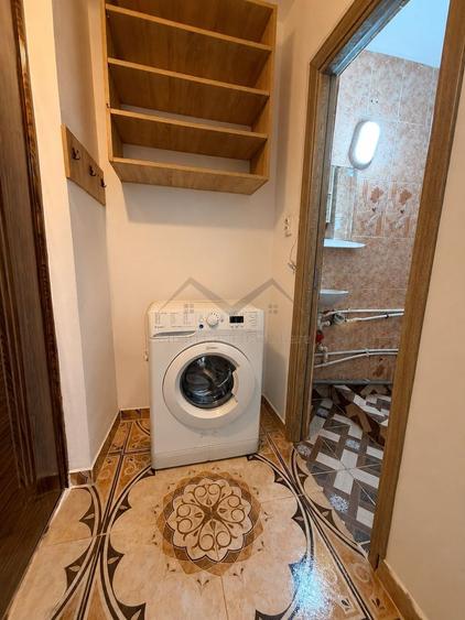 Garsoniera in bloc de apartamente Podu Ros