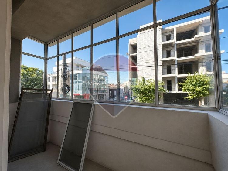 Apartament cu 3 camere de vânzare zona Bd Mamaia Constanta - 8