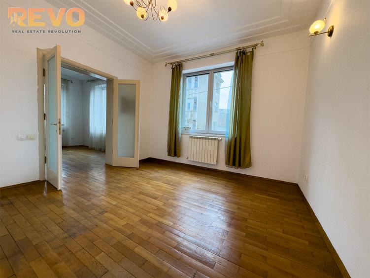 Victoriei - Berzei |Vilă interbelică | 5 camere | 190mp | Curte | Comision 0%