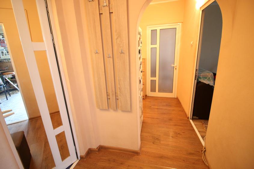 3 Camere Siderurgistilor etaj 3 imbunatatit